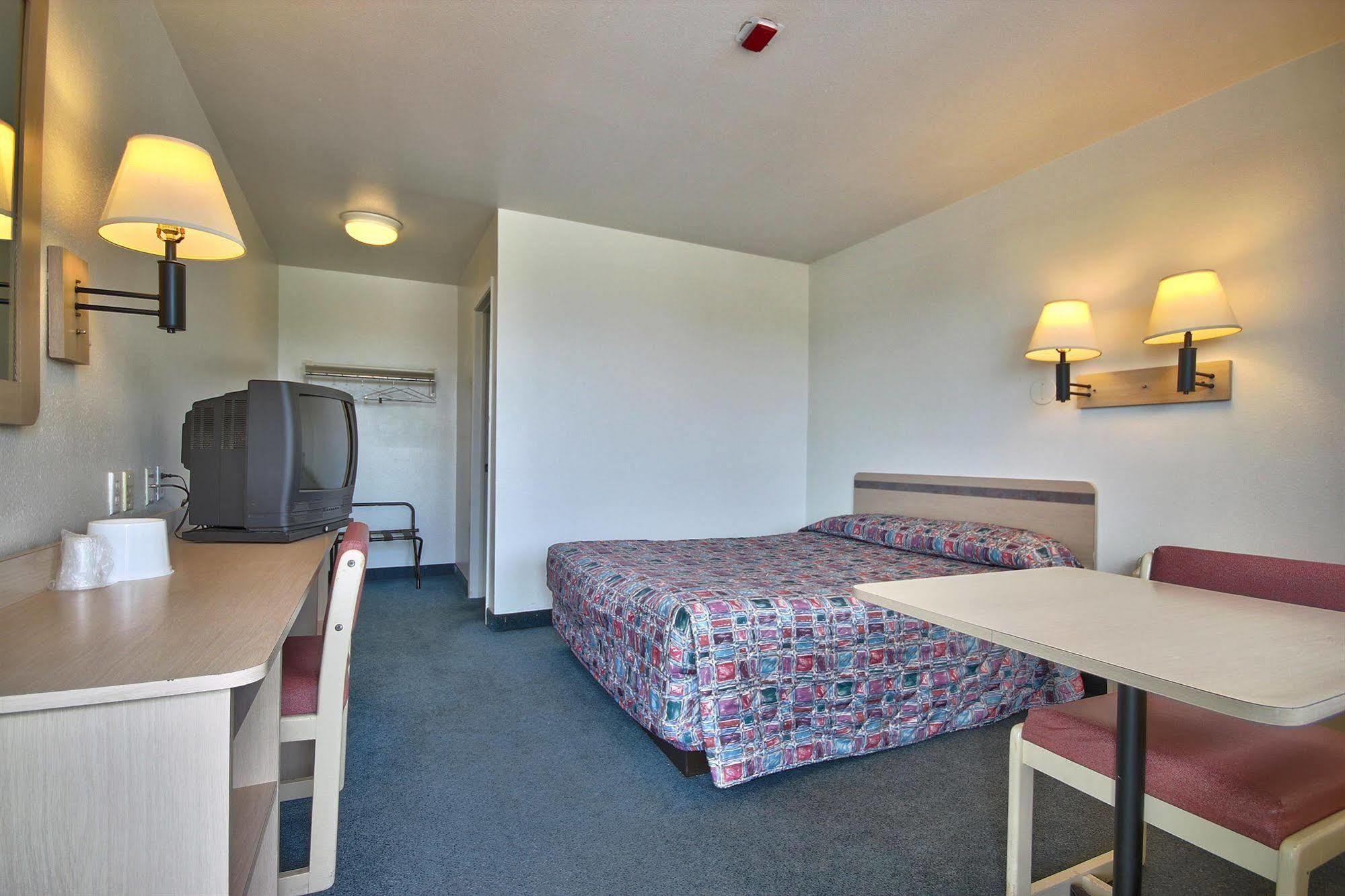 America'S Best Value Inn & Suites-Helena Zewnętrze zdjęcie
